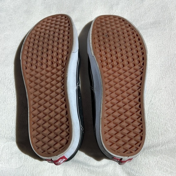 Vans Lace Up Size 9 (men) / 10.5 (women) - Picture 5 of 7